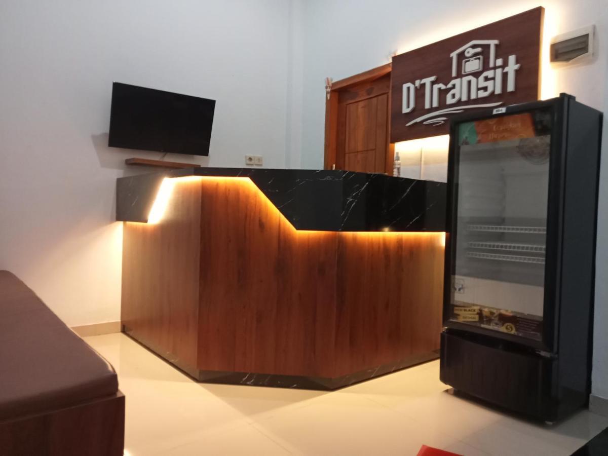 Отель D'Transit Batununggul Экстерьер фото